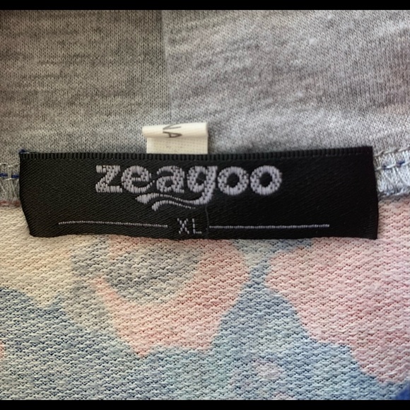 Zeagoo Women’s XL Floral Hoodie Shirt - Picture 4 of 4